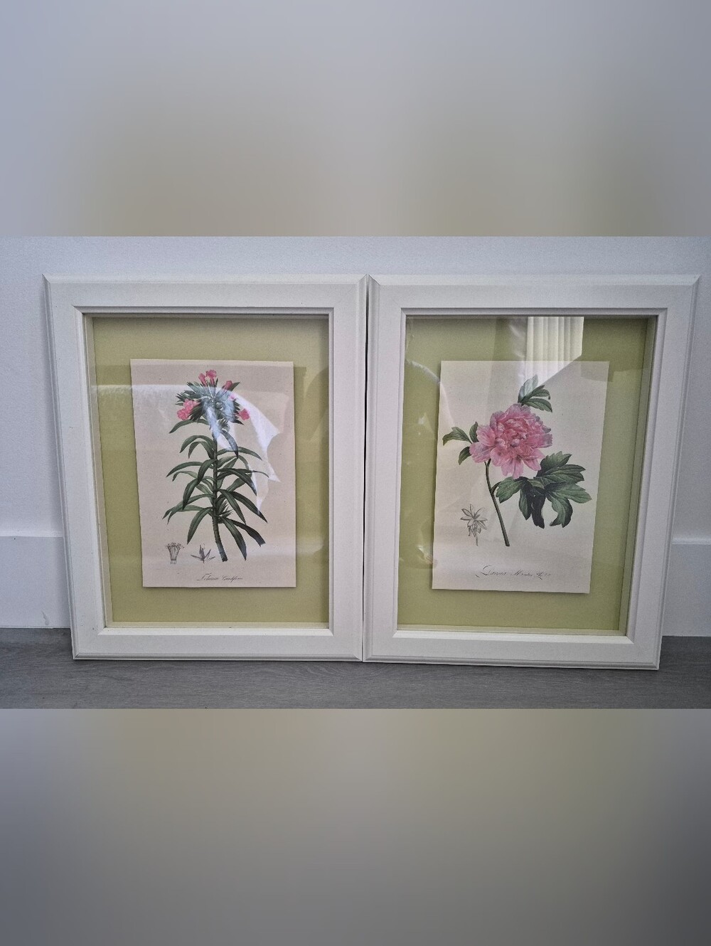 Seft Ikea Bispgarden White Framed Wall Art Pink Green Floral Motif